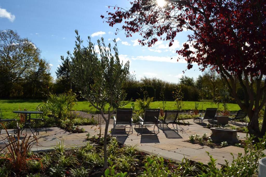 Treetops Cottages & Spa Grimsby Zewnętrze zdjęcie